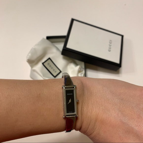 Gucci Vintage Watch with Box & Duster - Picture 3 of 13